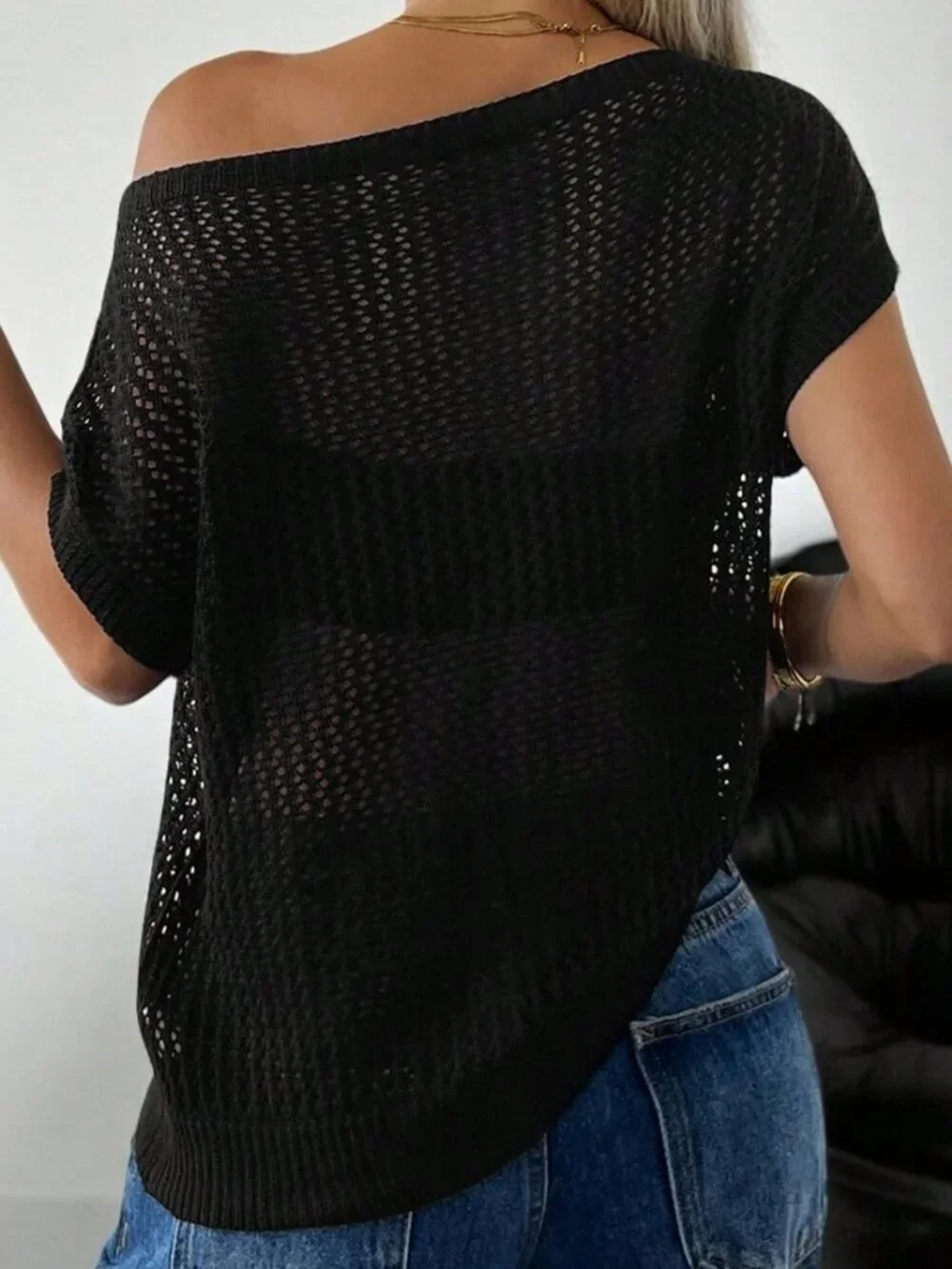 Black Casual Women's Sheer Cold-Shoulder Short Sleeve Knit Top - Picture 2 of 4